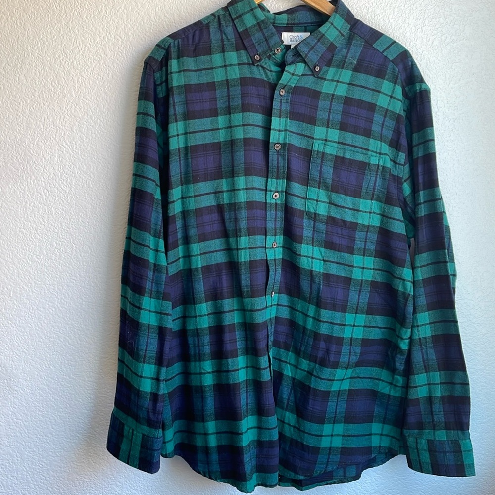 Croft & Barrow Green and Blue Plaid Long Sleeve Shirt